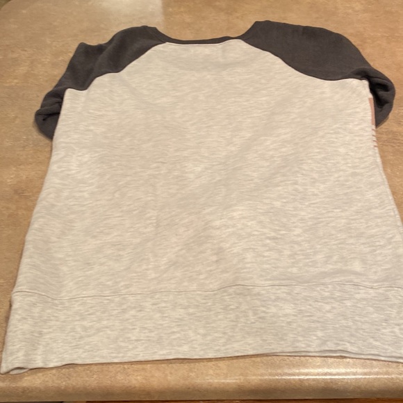 Women Maurice’s sweatshirt size large - Picture 4 of 4